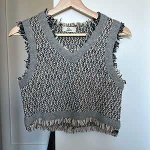 CL Knit Cropped Vest